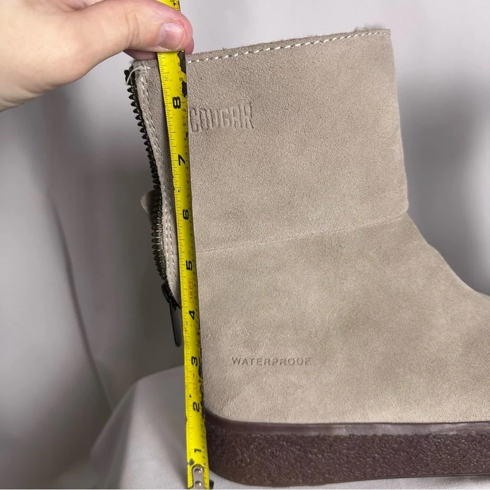 Cougar Button Waterproof Suede Shearling Lined Winter Boots Women’s Grey size 7